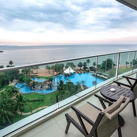 Movenpick Residences Pattaya With Ocean View ナ・ジョムティエン エクステリア 写真