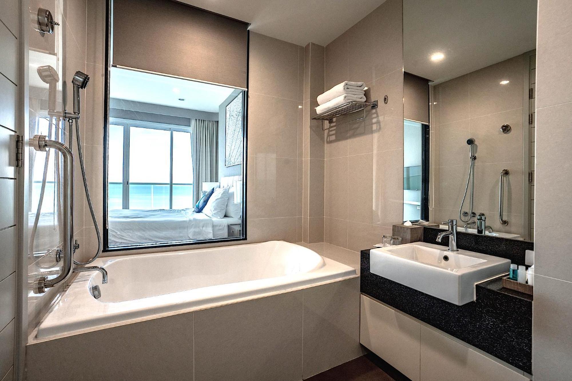 Movenpick Residences Pattaya With Ocean View ナ・ジョムティエン エクステリア 写真